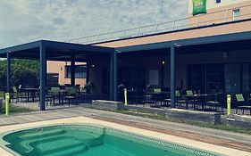 Hotel Ibis Styles Montargis Arboria
