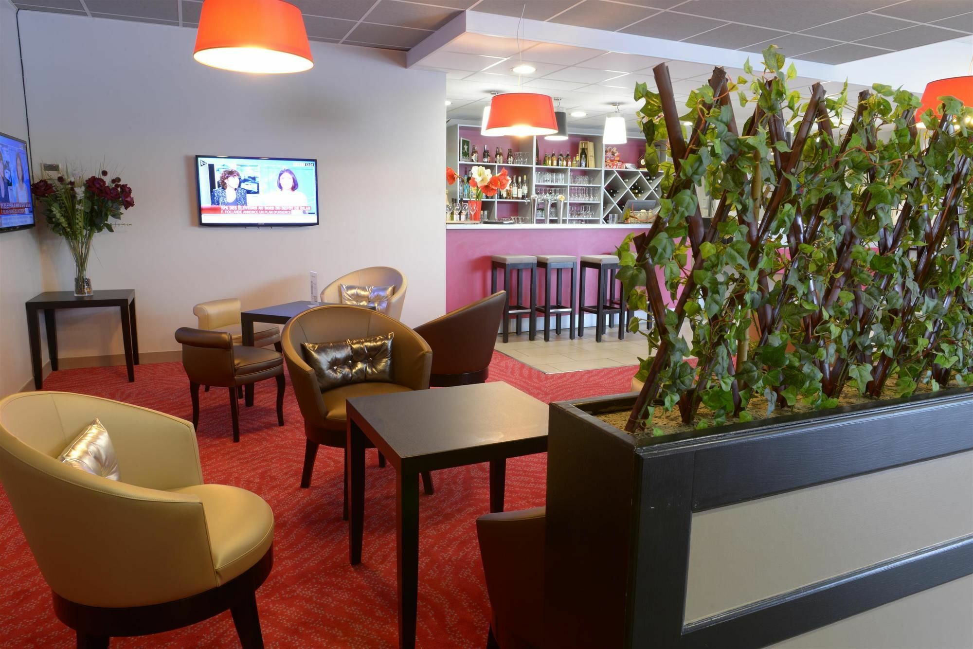 Hotel Ibis Styles Montargis Arboria Pannes  Exteriör bild