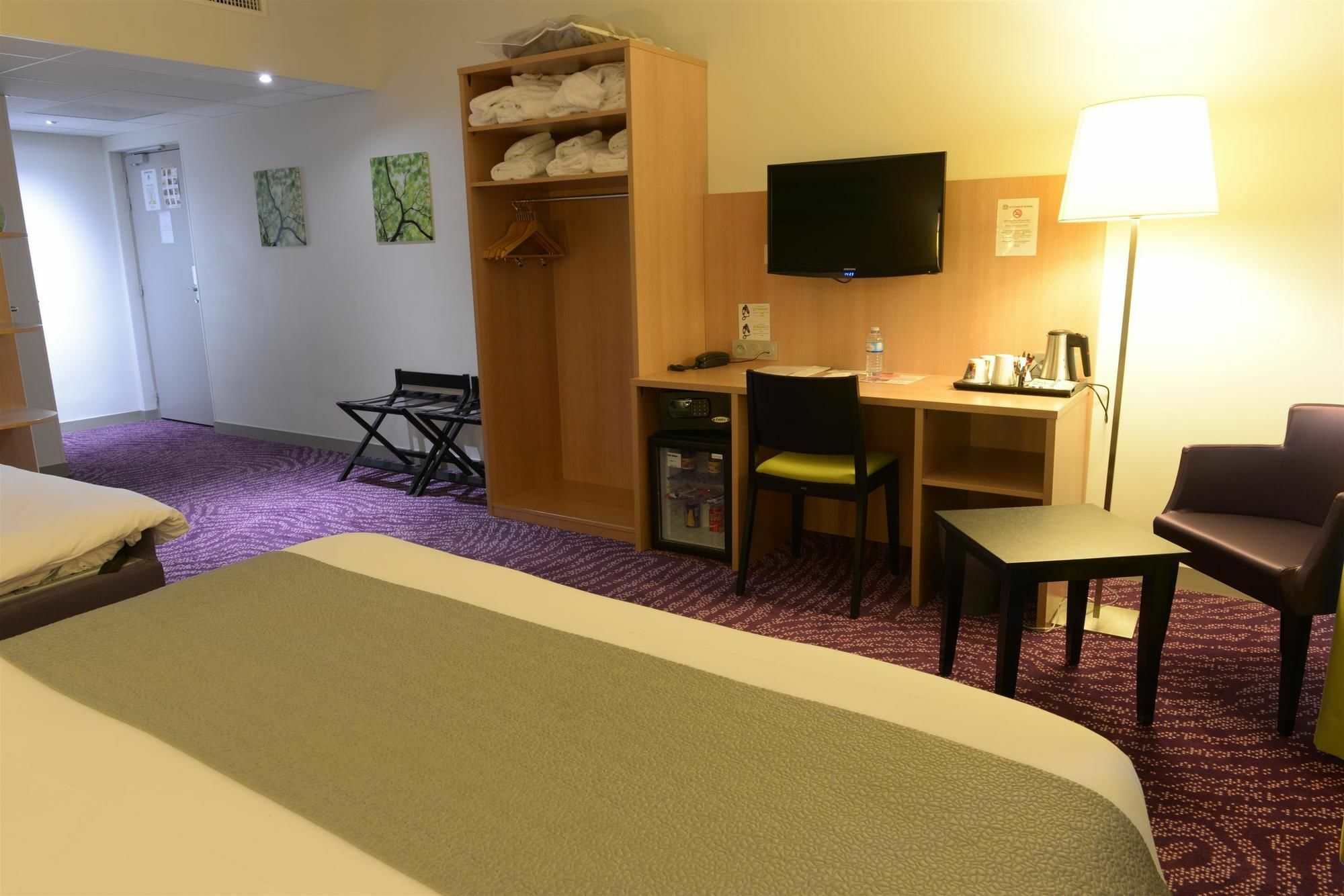 Hotel Ibis Styles Montargis Arboria Pannes  Exteriör bild